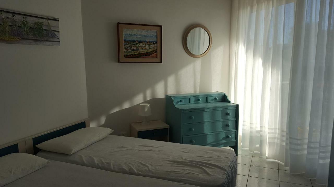Residence Natante - Walterigato Apartments Solo Per Famiglie Lido di Jesolo Exteriör bild